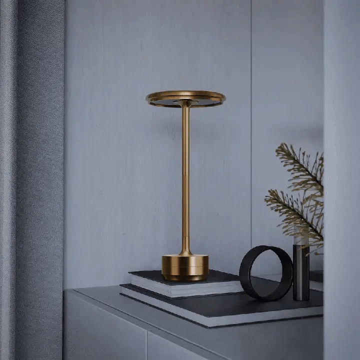 Lampe de table minimaliste en aluminium Korvath