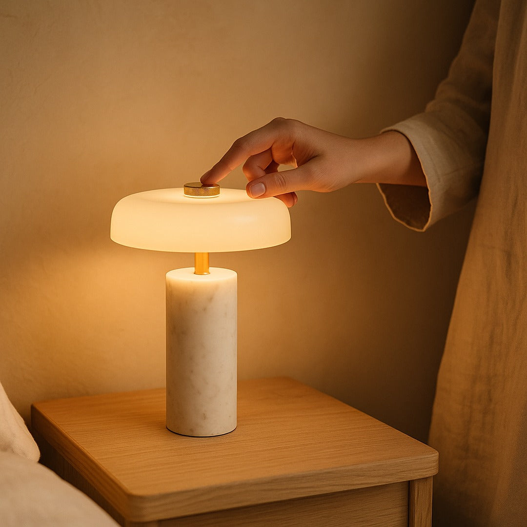 Lampe de table Jorvane en marbre nordique