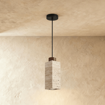 Suspension fine en bois et travertin