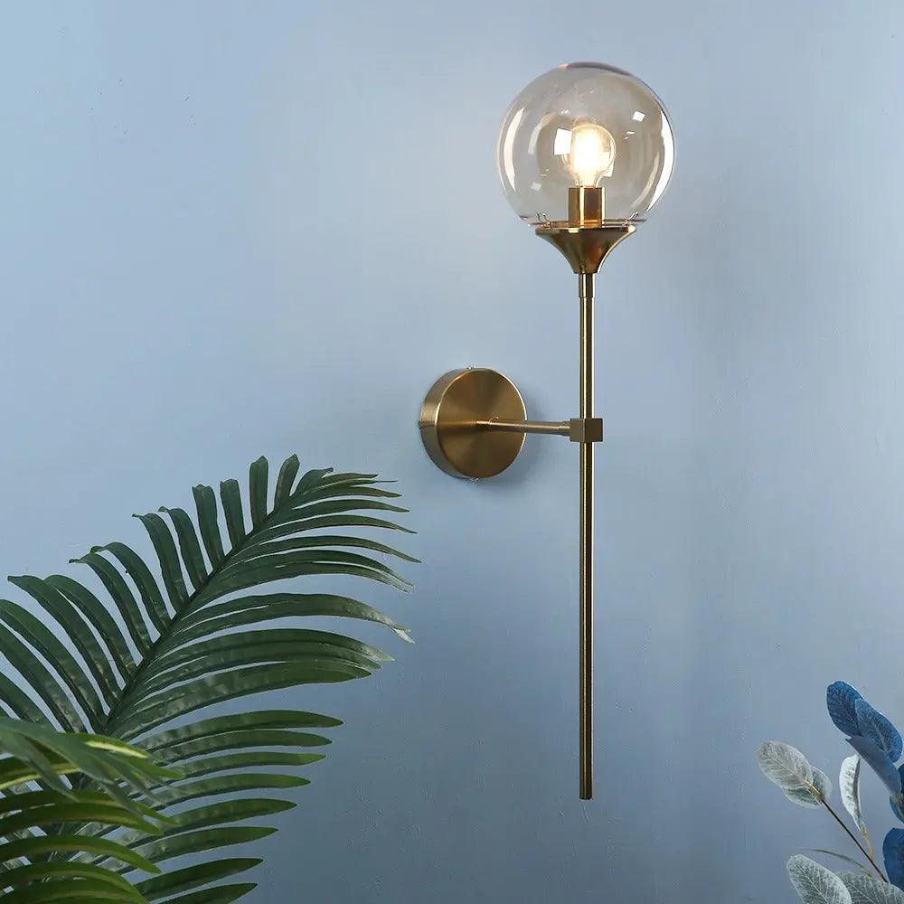 Applique murale Velmira mi-siècle à globe en verre