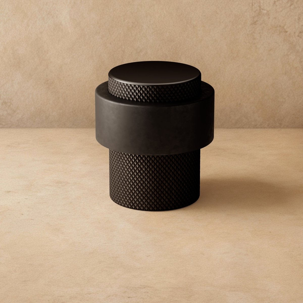Butée de porte au sol minimaliste en laiton Nelvora