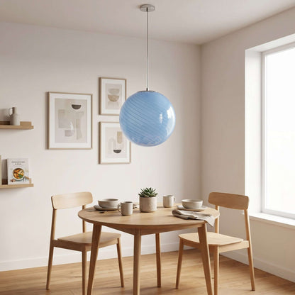 Suspension en forme de globe en verre torsadé