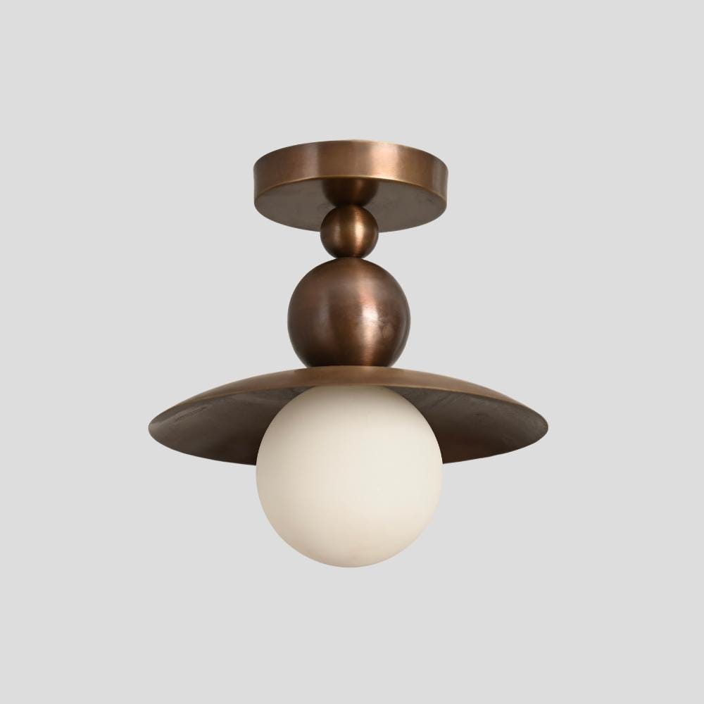 Plafonnier semi-encastré globe en laiton de style mid-century Seravin
