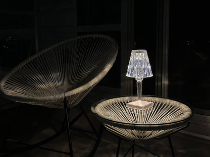 Lampe de table sans fil Prismara en cristal facetté