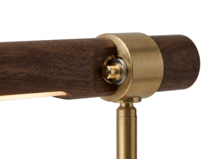 Lampe de table en laiton mid-century Pravena