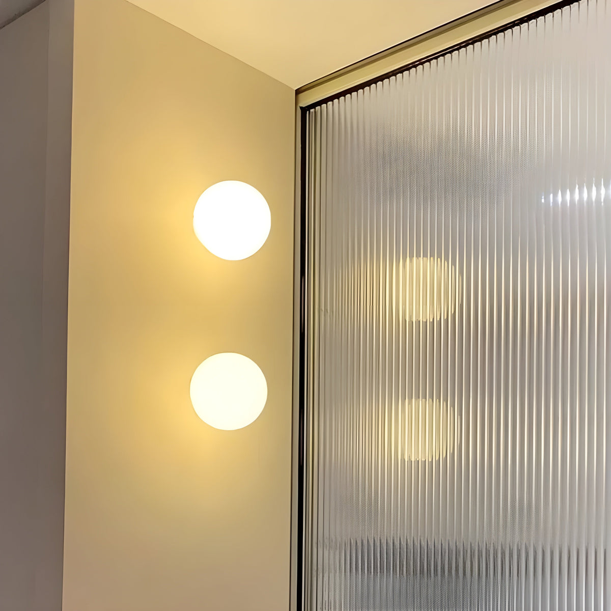 Applique murale Orbelle minimaliste en verre dépoli
