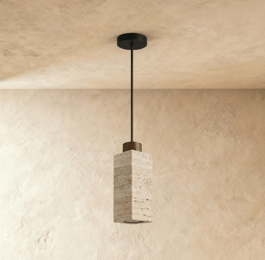 Suspension fine en bois et travertin