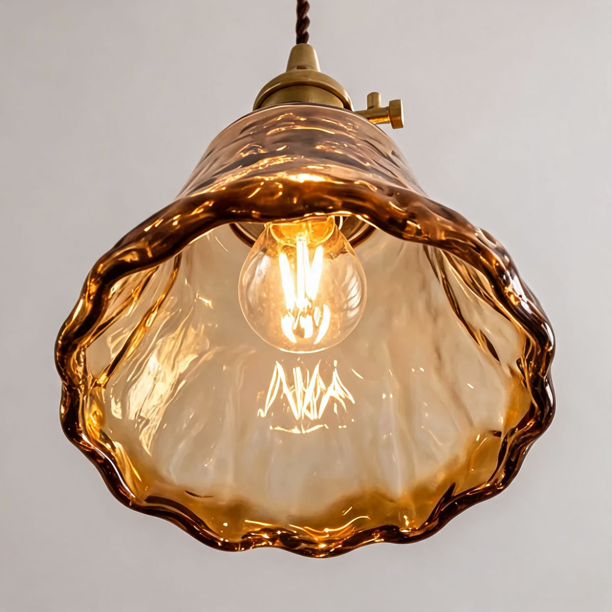 Suspension vintage en laiton et ambre