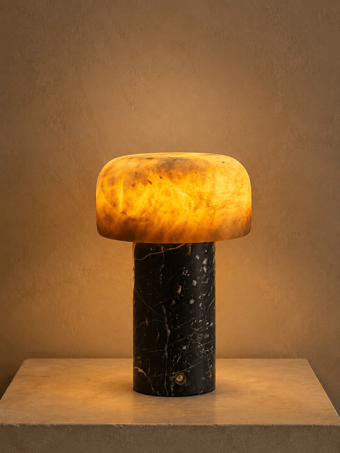 Lampe de table Wabi-Sabi en travertin Brenvale