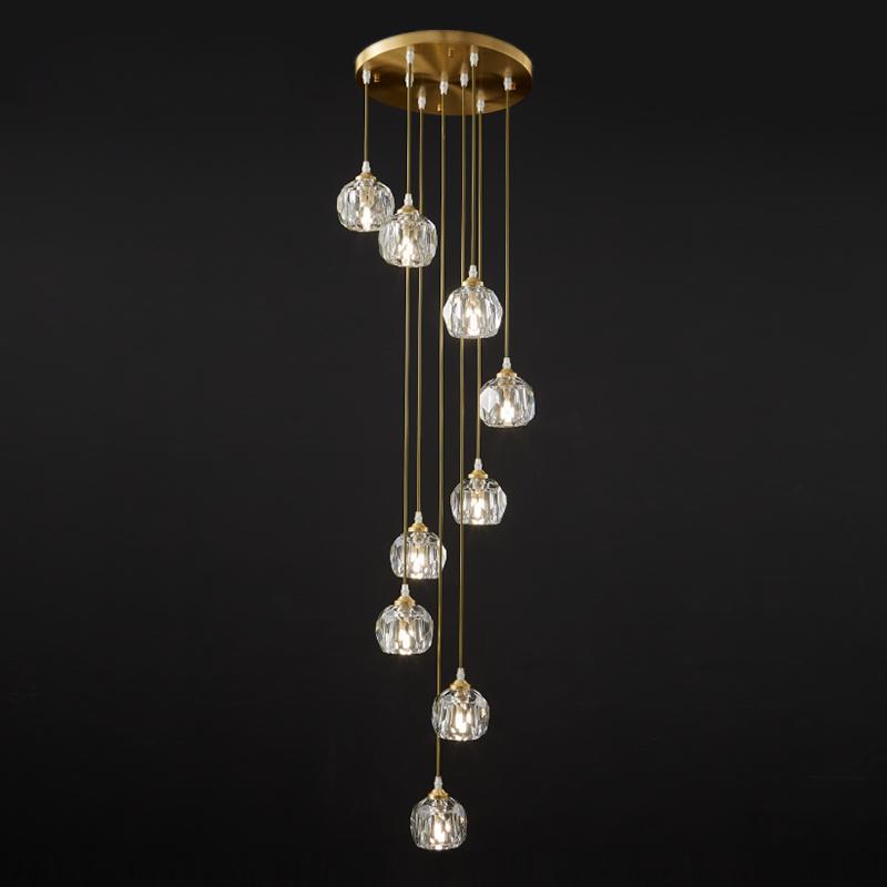 Suspension sphère en cristal en cascade