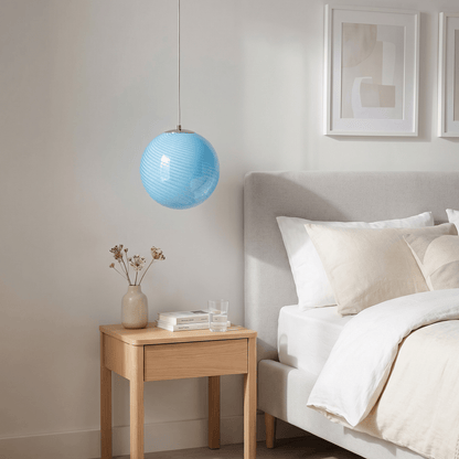 Suspension en forme de globe en verre torsadé