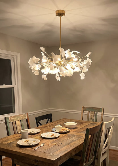 Lustre en laiton à pétales en céramique