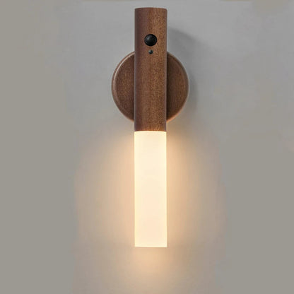 Applique murale minimaliste en bois Oakmira avec détecteur de mouvement