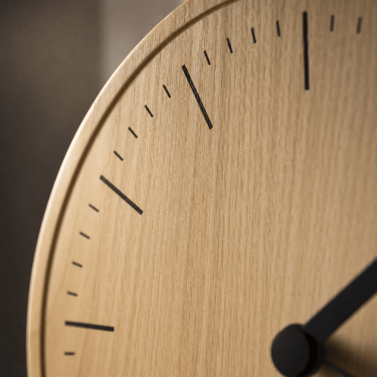 Horloge coucou à pendule en MDF scandinave Elvaro