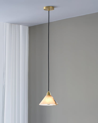 Suspension conique en laiton et albâtre