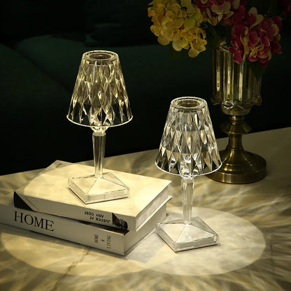 Lampe de table sans fil Prismara en cristal facetté
