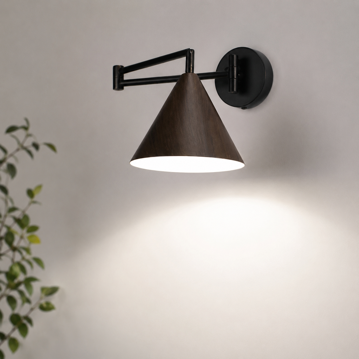 Applique murale Linnoro à bras pivotant, effet bois, style scandinave