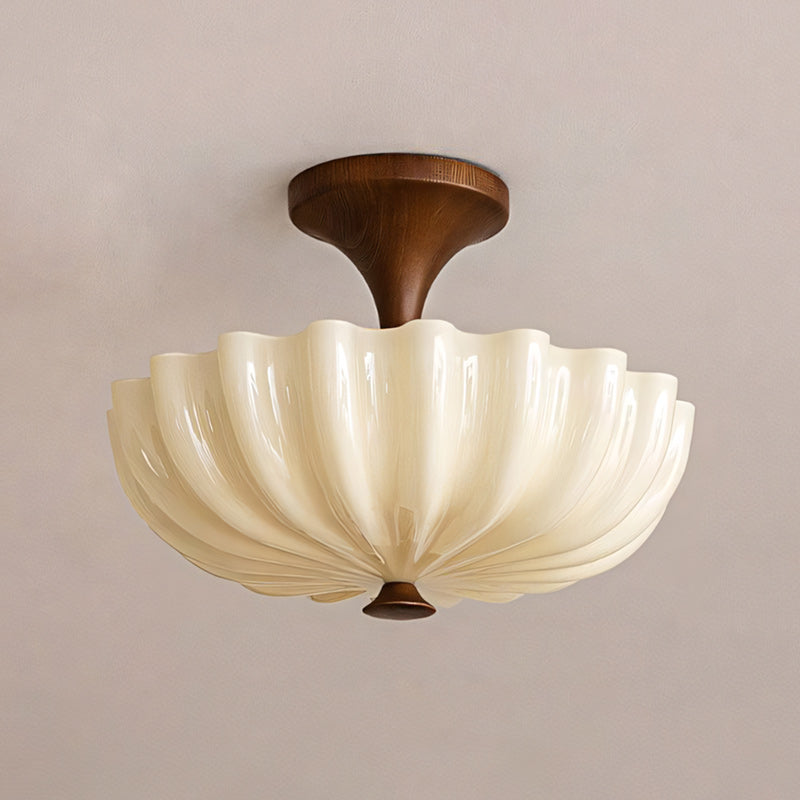 Plafonnier semi-affleurant en bois et verre festonné