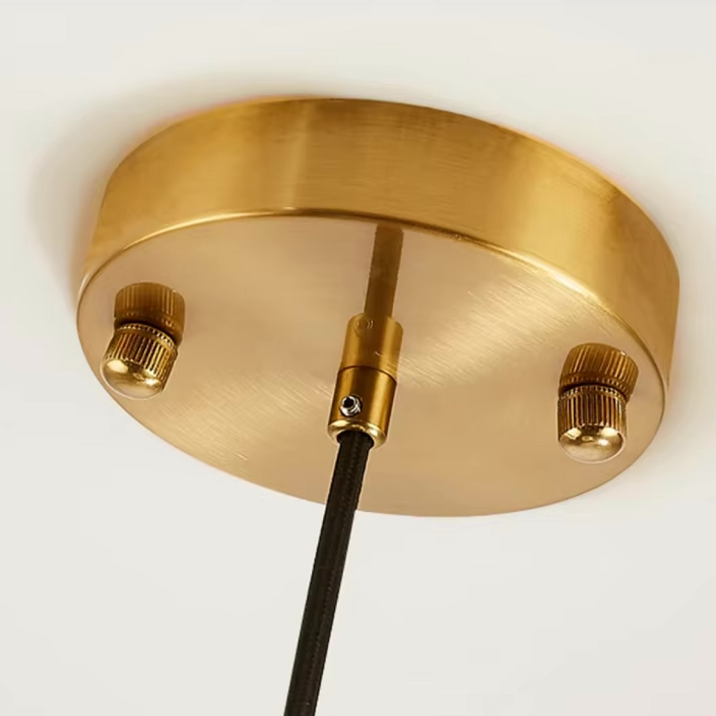 Suspension en forme de dôme en verre teinté