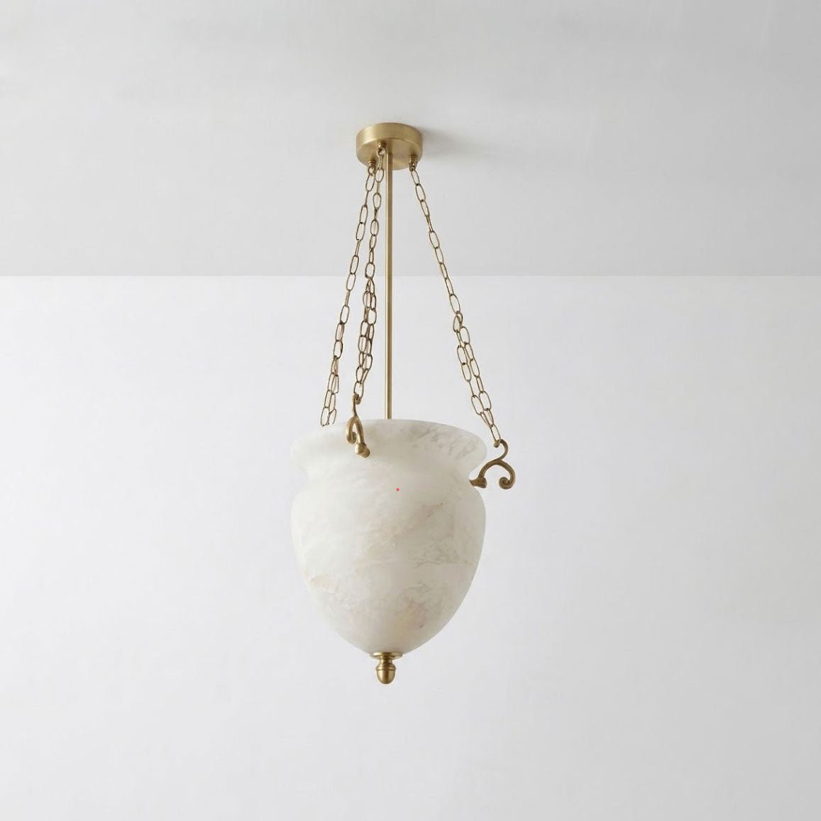 Pendentif chaîne avec urne en albâtre