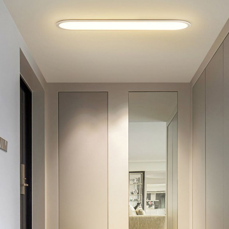 Plafonnier ovale minimaliste en métal Ovalis
