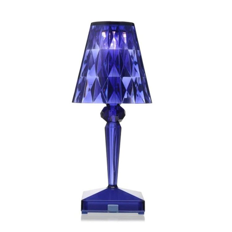 Lampe de table sans fil Prismara en cristal facetté