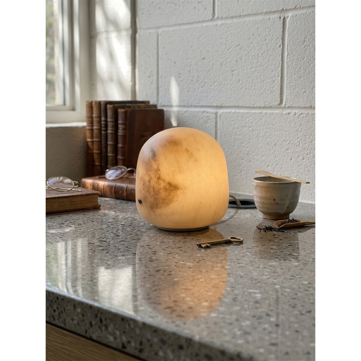 Lampe de table minimaliste en albâtre Alvane
