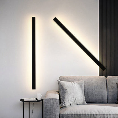 Applique murale extérieure Veldrin minimaliste et fine en métal noir