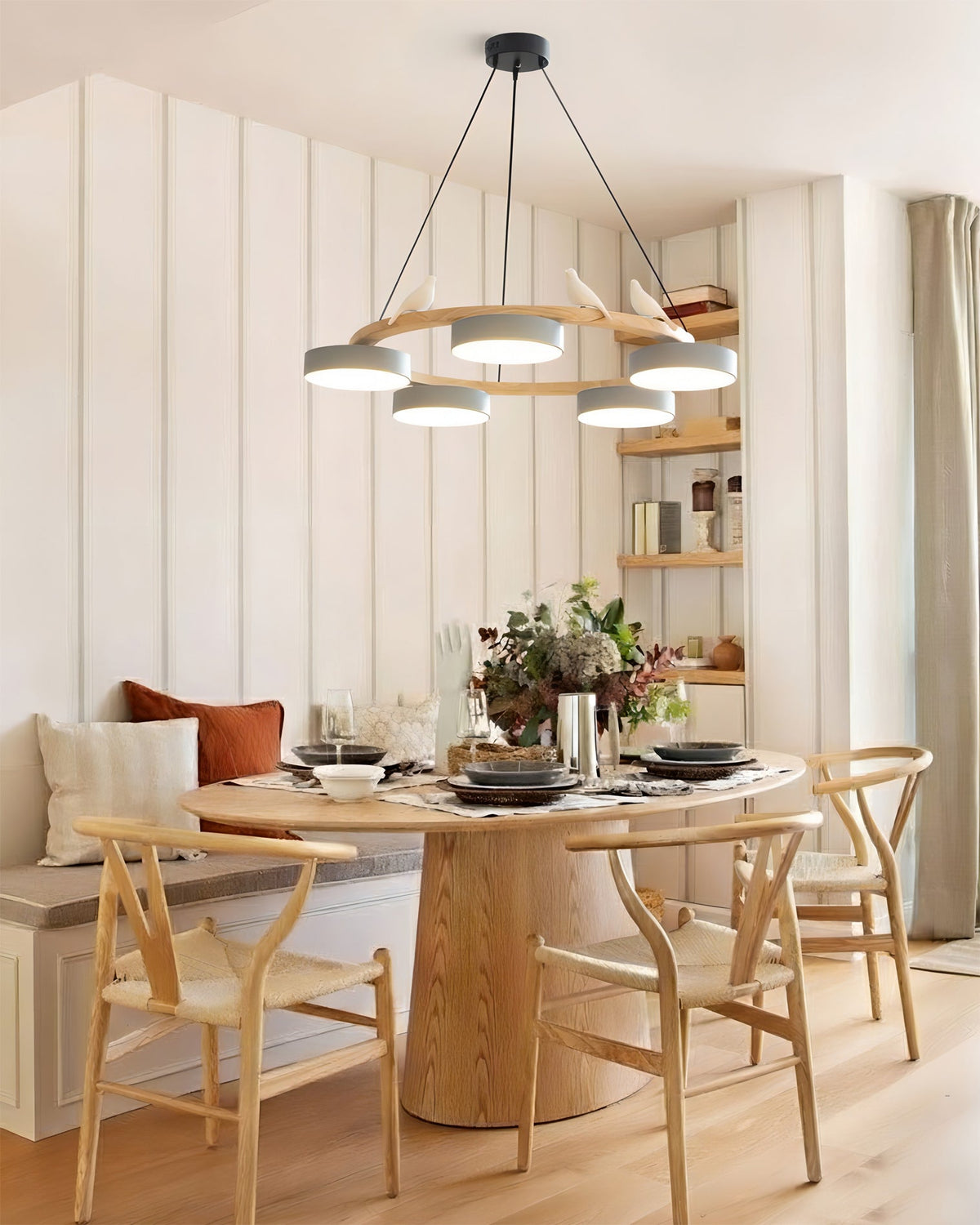 Lustre rond en bois avec oiseaux