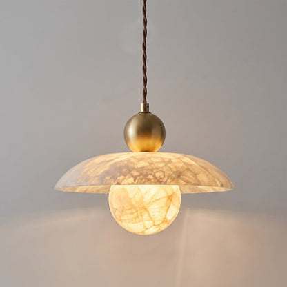 Suspension boule en albâtre et laiton