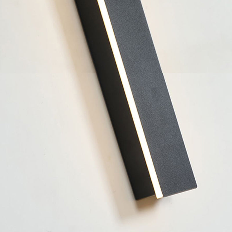 Applique murale extérieure Veldrin minimaliste et fine en métal noir