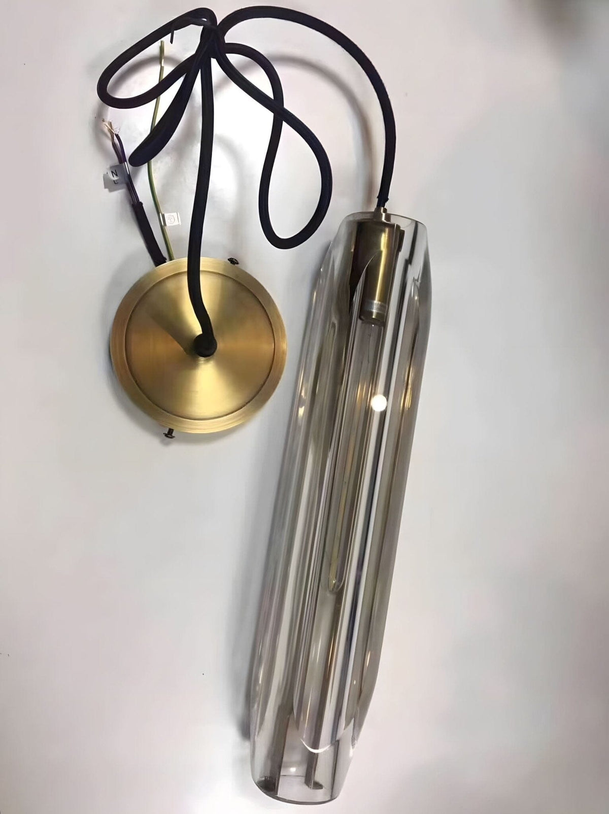 Suspension avec tige en cristal et finition en laiton