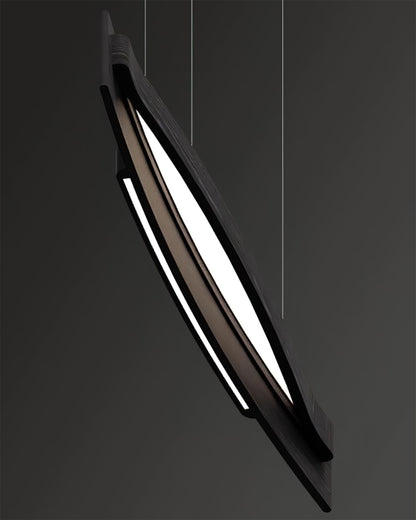 Lustre linéaire en bois et LED