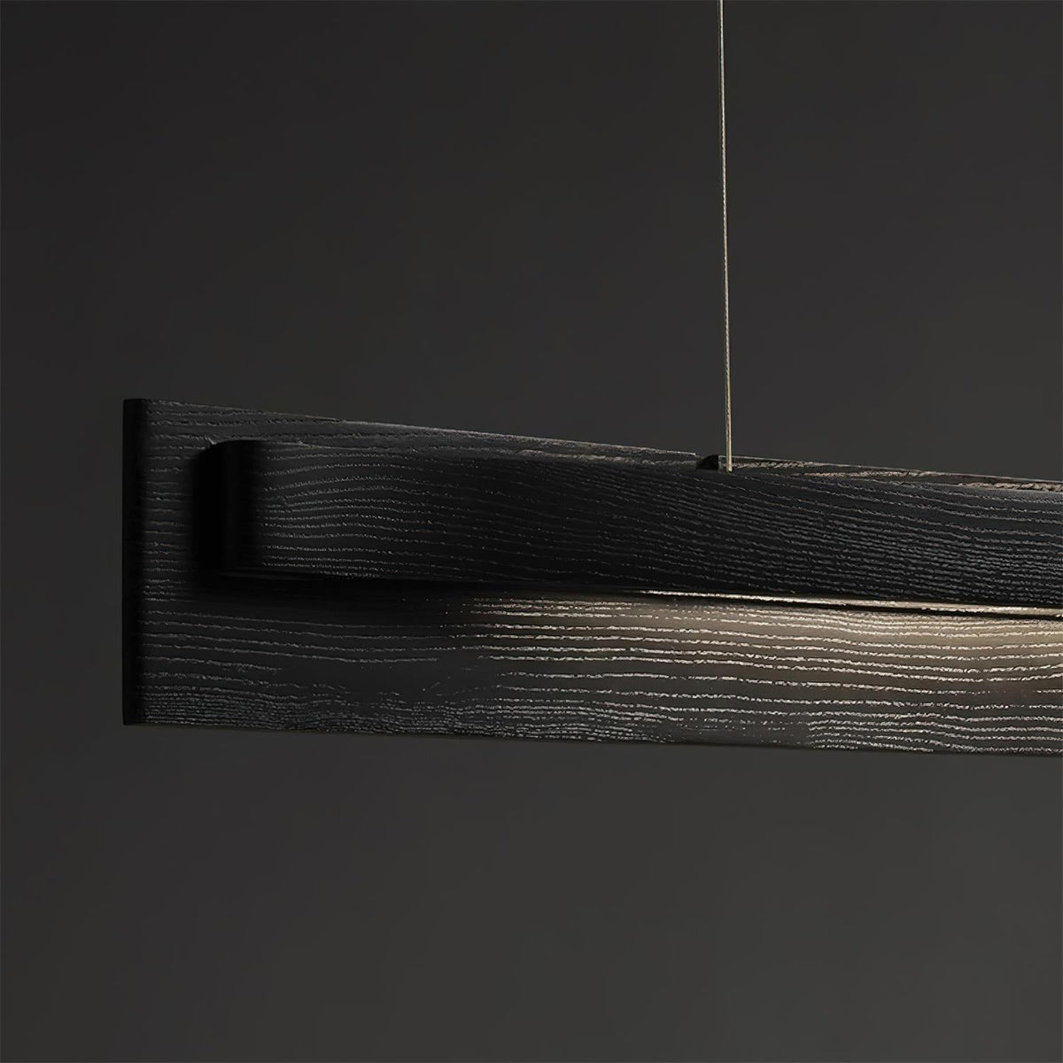 Lustre linéaire en bois et LED