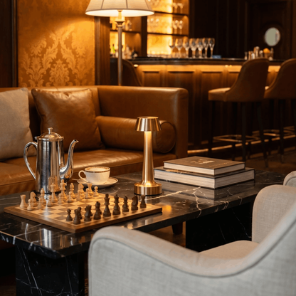 Lampe de table sans fil conique en laiton