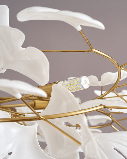 Lustre en laiton à pétales en céramique