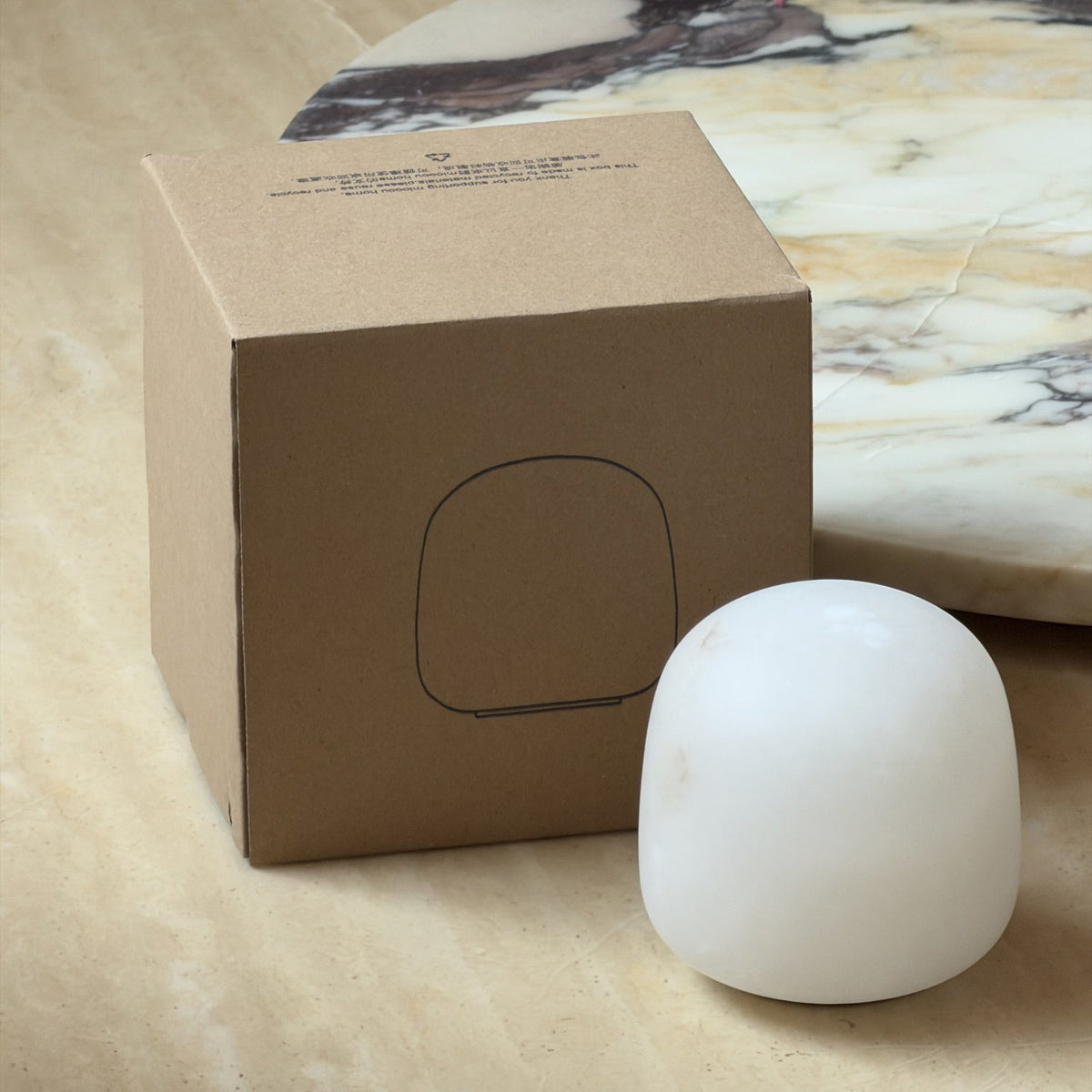 Lampe de table minimaliste en albâtre Alvane