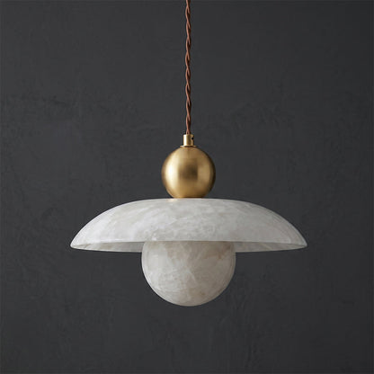 Suspension boule en albâtre et laiton