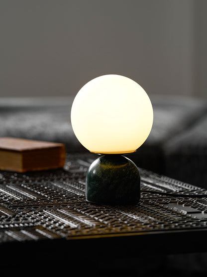 Lampe de table minimaliste en marbre Ulvane