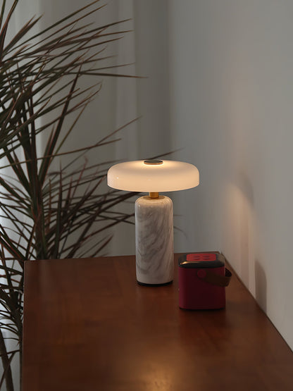 Lampe de table en marbre art déco Vestara