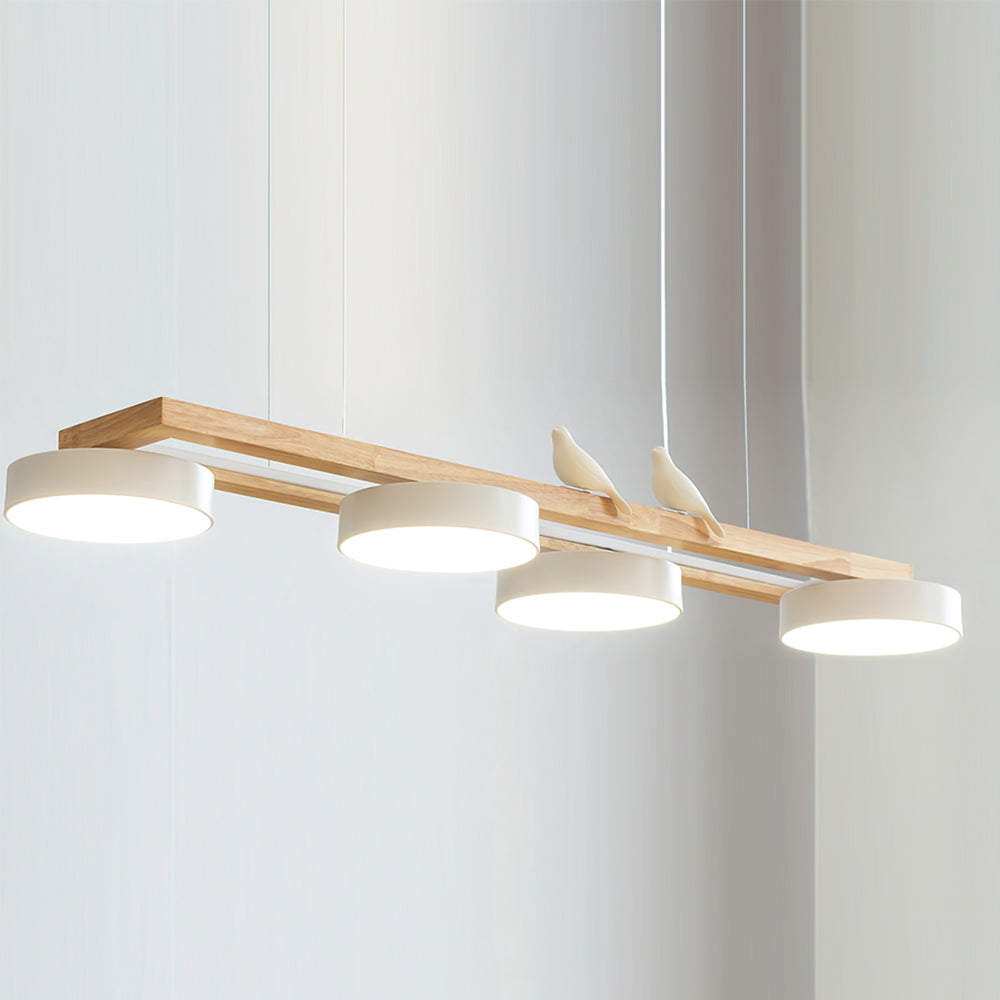 Lustre en bois linéaire avec motif d’oiseaux