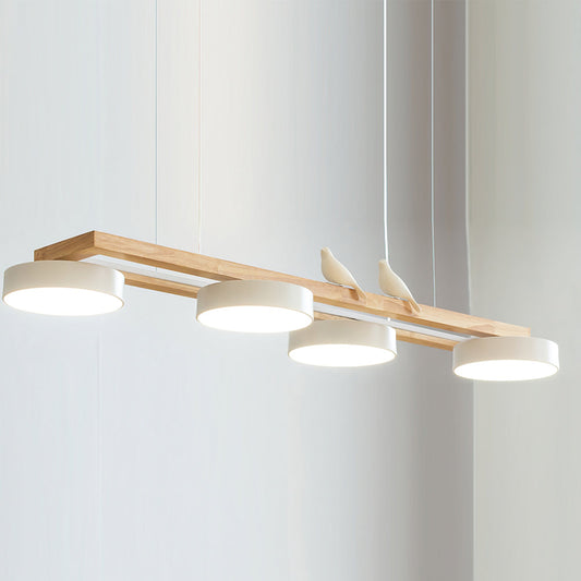 Lustre en bois linéaire avec motif d’oiseaux