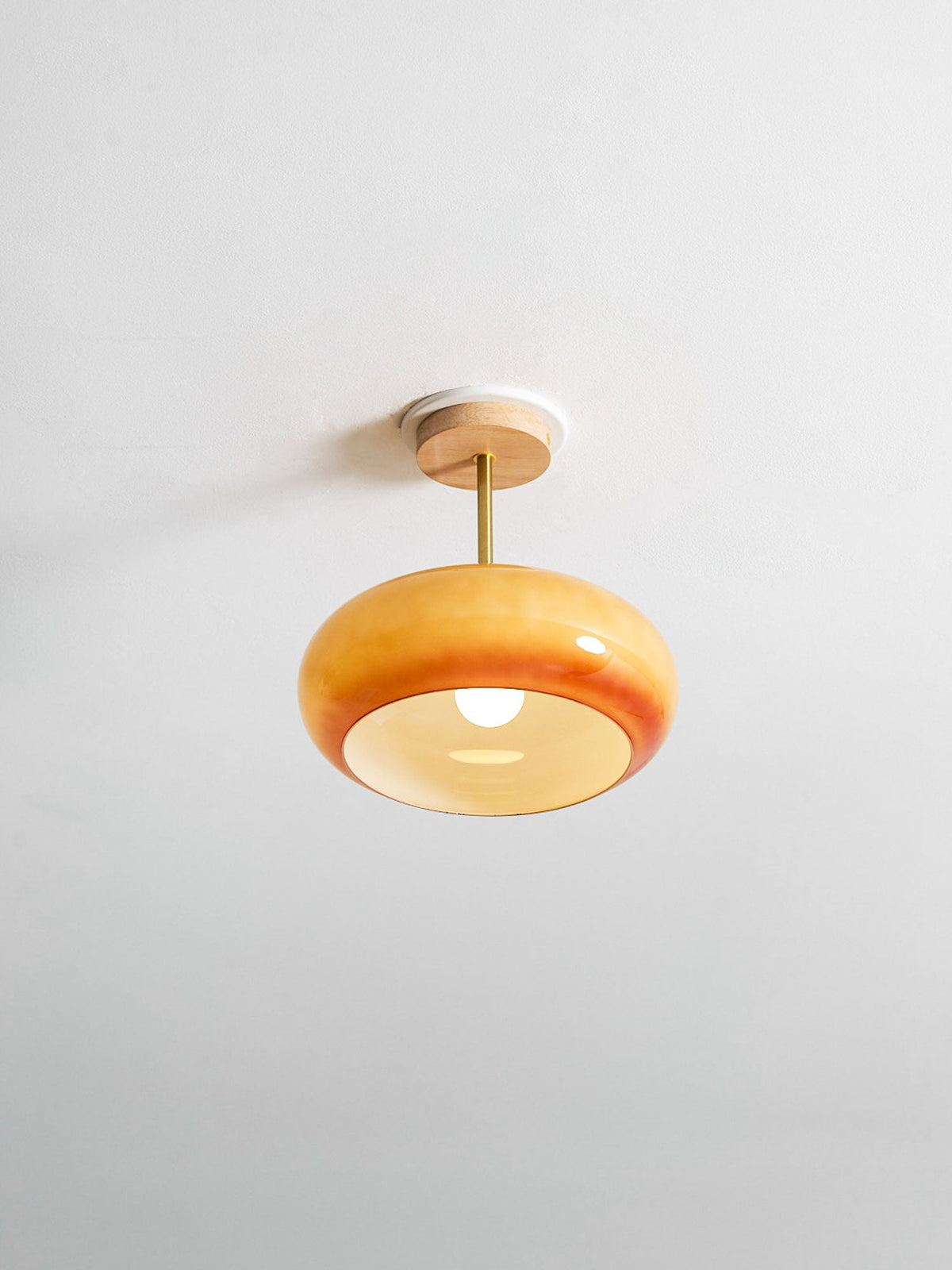 Plafonnier ovale en bois et verre