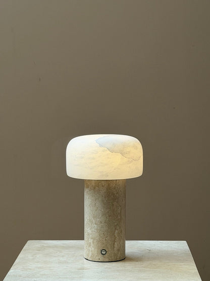 Lampe de table Wabi-Sabi en travertin Brenvale