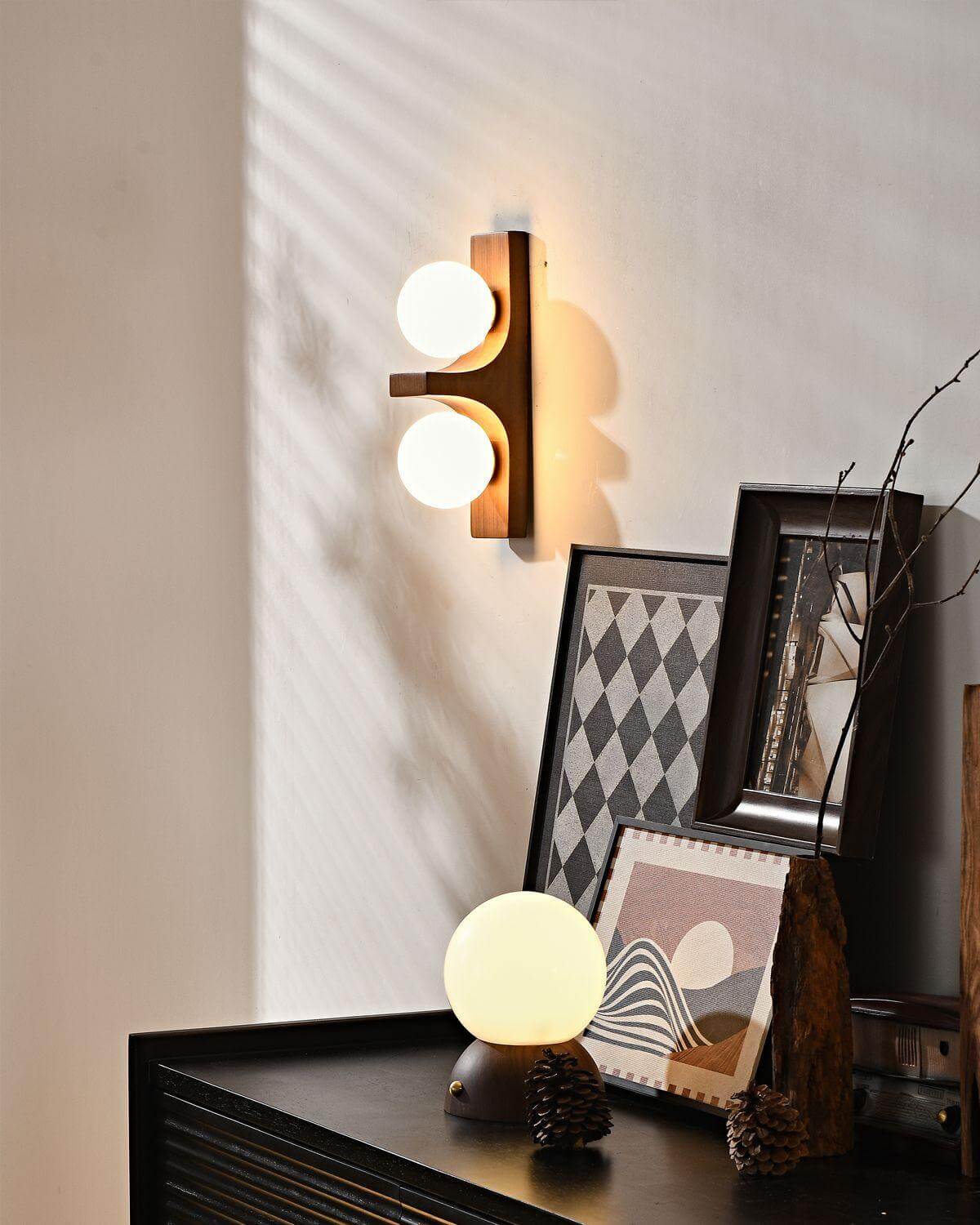 Applique murale double globe en bois
