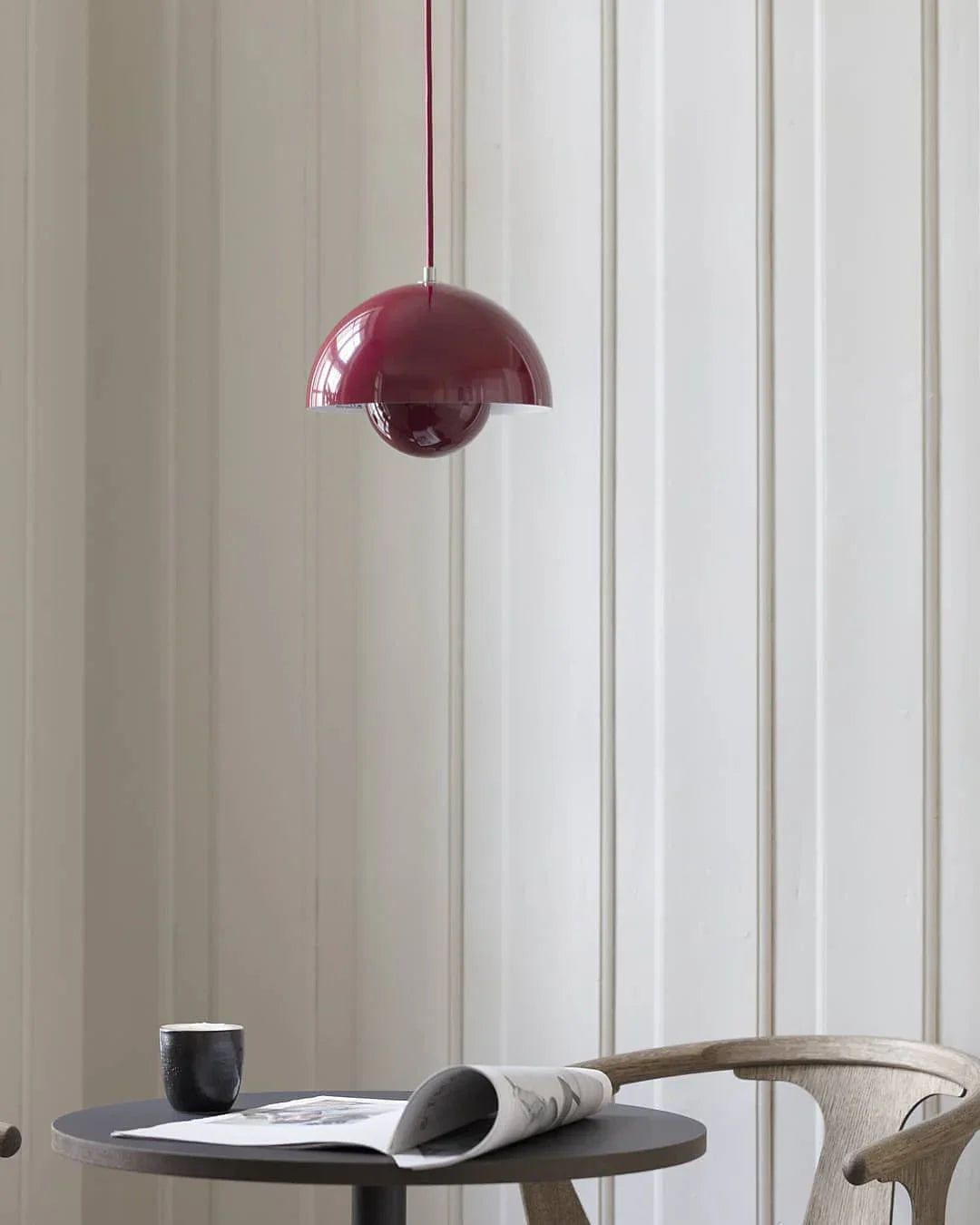 Suspension métallique à deux dômes