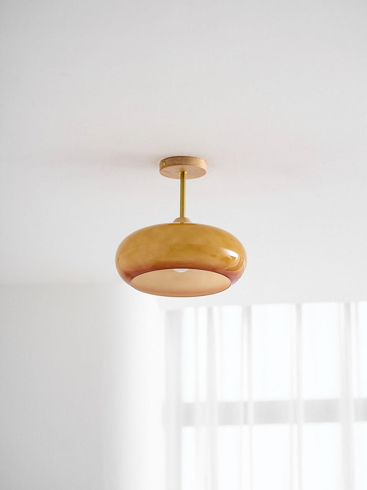 Plafonnier ovale en bois et verre