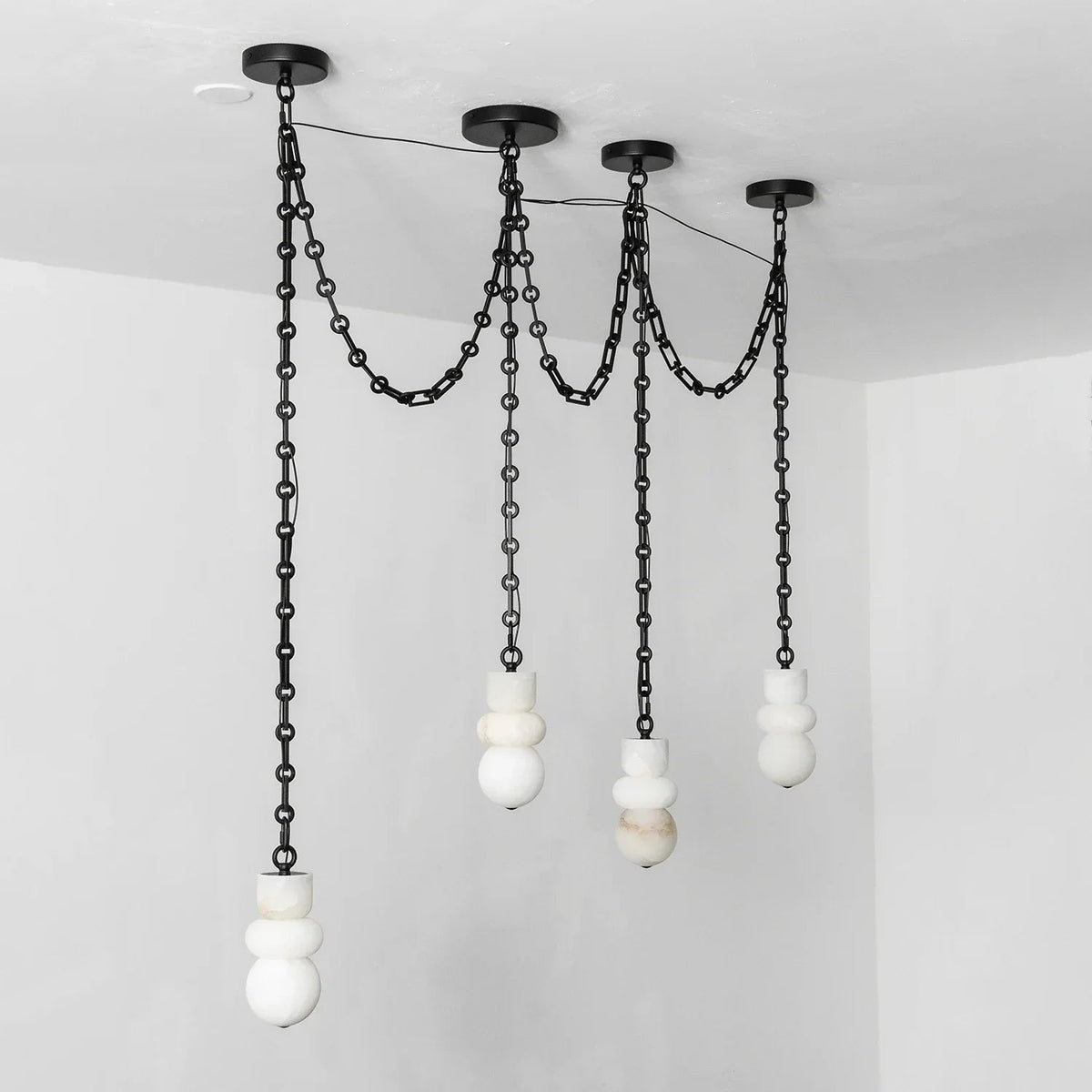 Lustre cascade en pierre d’albâtre
