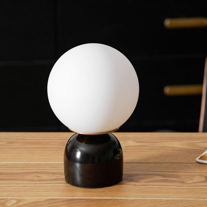 Lampe de table minimaliste en marbre Ulvane