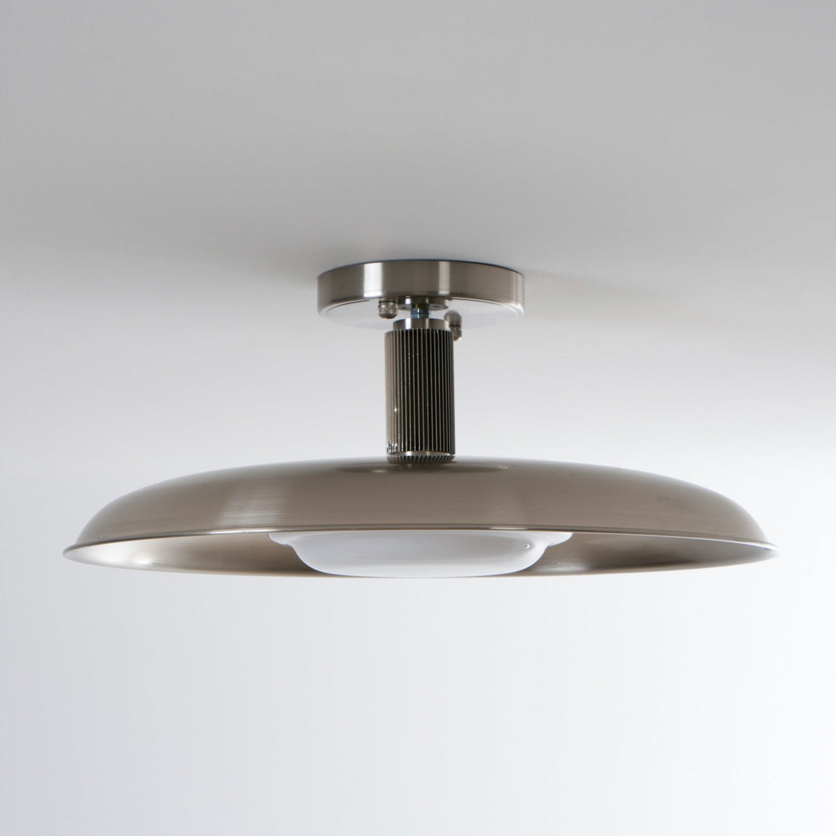 Plafonnier rond extra-large affleurant